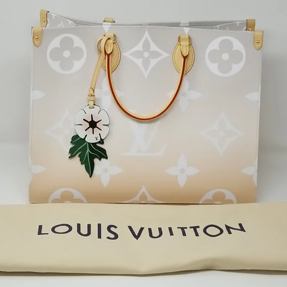 Sold BRAND NEW Louis Vuitton By the Pool Onthego GM - Picture 1 of 9